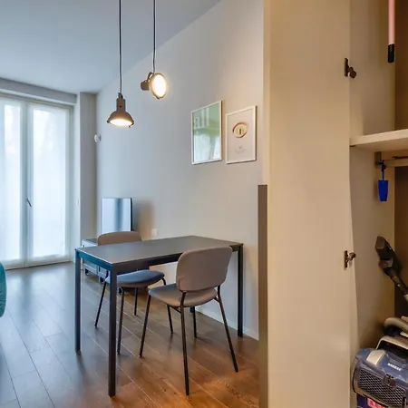 V. Veneto - Porta Venezia - Centro * Milano