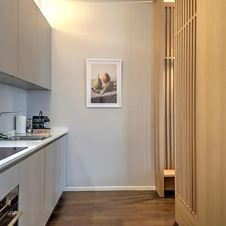 V. Veneto - Porta Venezia - Centro Lägenhet *